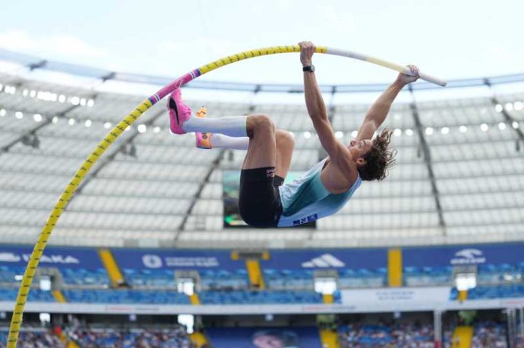 Atletism: Armand Duplantis s-a impus cu 6,20 m la săritura cu prăjina la Chorzow, etapă din Golden League