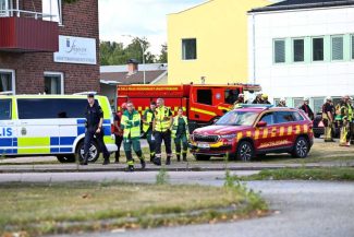 Suedia vrea să întărească securitatea în școli după atacul cu sabie de vineri soldat cu un mort și trei răniți
