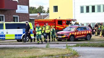 Suedia vrea să întărească securitatea în școli după atacul cu sabie de vineri soldat cu un mort și trei răniți