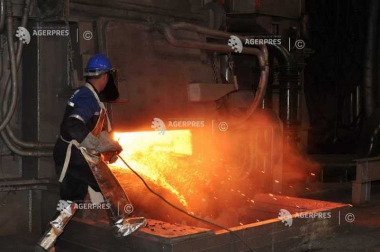 Cifra de afaceri din industrie a scăzut, în termeni nominali, cu 0,5%, în primul semestru