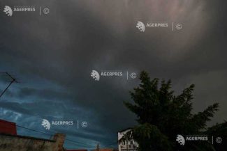 ANM: Cod galben de instabilitate atmosferică în mai multe zone din țară, marți și miercuri