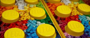 Vânzările Lego au crescut grație produselor cu tema Cupa Mondială, care au adus noi clienți
