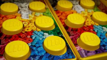 Vânzările Lego au crescut grație produselor cu tema Cupa Mondială, care au adus noi clienți