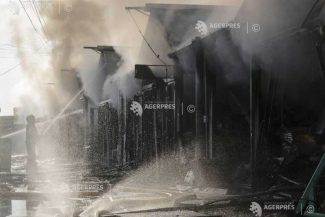 Rusia: Incendiu la un complex gazochimic, soldat cu un mort și peste 120 de răniți