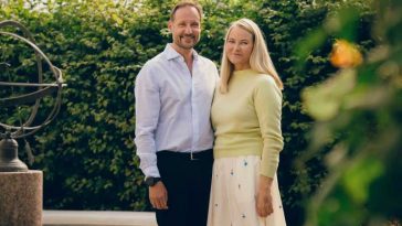 Prințul Haakon al Norvegiei și soția sa, Mette-Marit, sărbătoresc nunta de argint