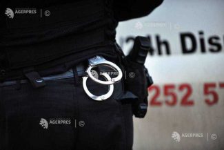 Neamț: Minor în vârstă de 14 ani reținut de polițiști după ce a înjunghiat un tânăr, în Piatra-Neamț