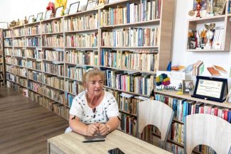 BIBLIOTECA AZI/ Dâmbovița: Ocnița și puterea unei biblioteci – cum o bibliotecară schimbă viața comunității (FOTO/VIDEO)