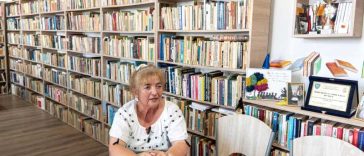BIBLIOTECA AZI/ Dâmbovița: Ocnița și puterea unei biblioteci – cum o bibliotecară schimbă viața comunității (FOTO/VIDEO)