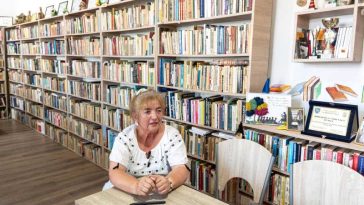 BIBLIOTECA AZI/ Dâmbovița: Ocnița și puterea unei biblioteci – cum o bibliotecară schimbă viața comunității (FOTO/VIDEO)
