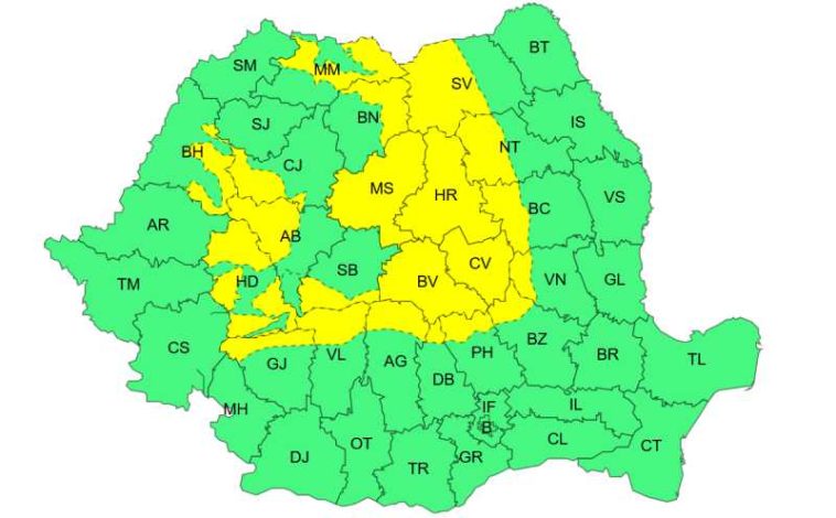 Alerte de averse torențiale, descărcări electrice și vijelii, în cea mai mare parte a țării, miercuri și joi