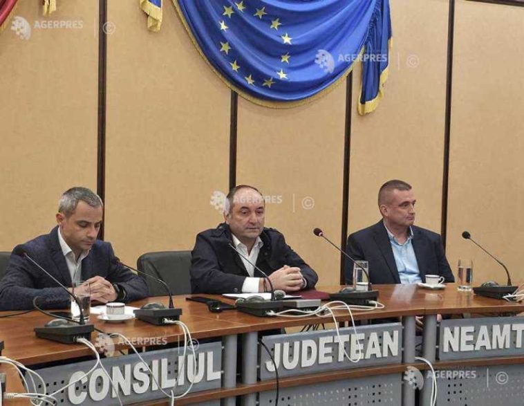 Neamț: Trei consilieri județeni au demisionat din legislativ, iar doi au renunțat la funcțiile de consilieri ai vicepreședintelui