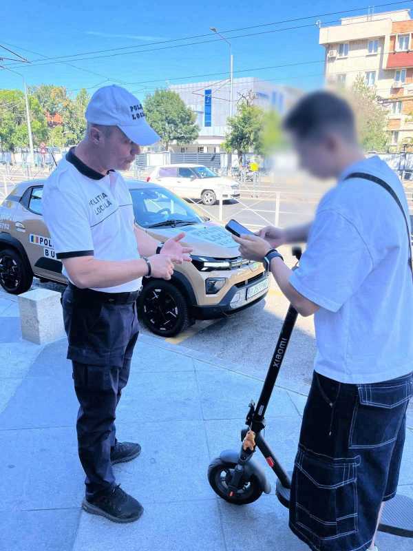 Poliția Locală a constatat că mulți tineri circulă haotic cu trotineta; au fost date amenzi