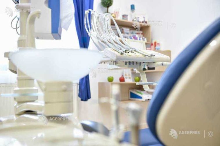 Botoșani: Medic stomatolog reținut după ce ar fi decontat servicii medicale fictive