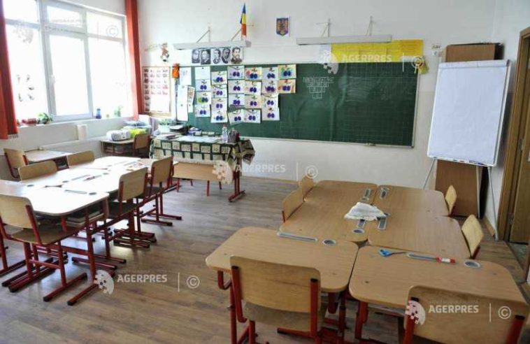 Bistrița-Năsăud/ Circa 190 de posturi din învățământ, încă neocupate; cel mai greu se găsesc profesori de fizică