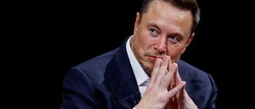 Volodimir Zelenski îl decorează pe Elon Musk pentru ‘meritele sale excepționale în apărarea vieții oamenilor și a libertății’