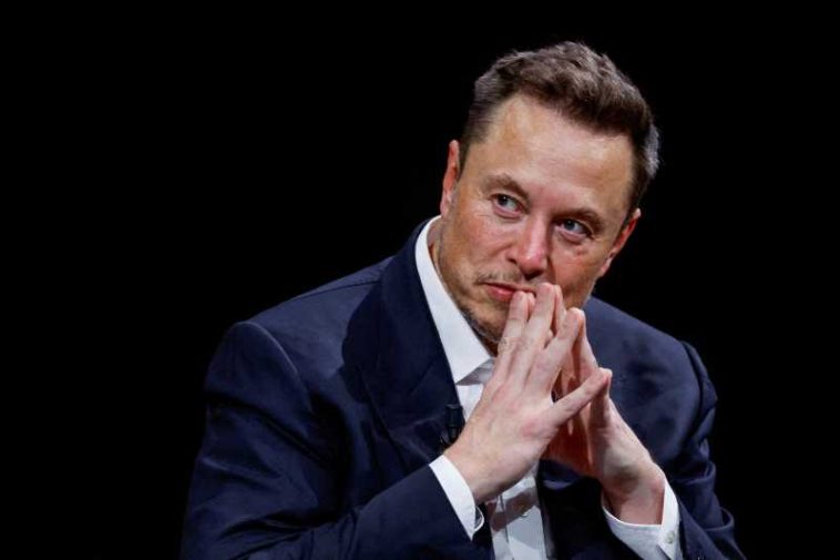 Volodimir Zelenski îl decorează pe Elon Musk pentru ‘meritele sale excepționale în apărarea vieții oamenilor și a libertății’