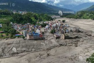 Opt morți în inundațiile din Nepal