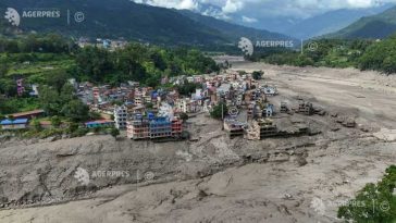 Opt morți în inundațiile din Nepal