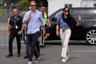 Prințul Harry și soția lui, Meghan, s-au întors miercuri în Regatul Unit