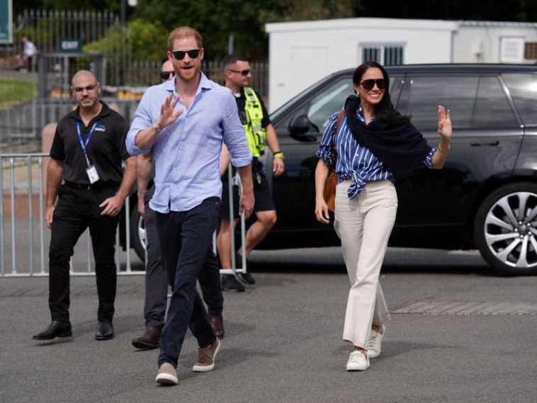 Prințul Harry și soția lui, Meghan, s-au întors miercuri în Regatul Unit