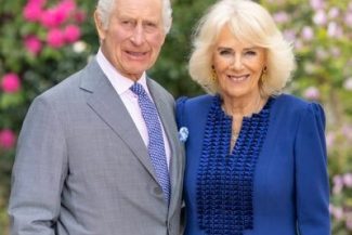 Familia regală britanică i-a adus un omagiu cântăreței Dolly Parton