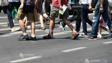 Peste jumătate dintre tinerii între 18 și 24 de ani consideră că AI a redus semnificativ numărul de joburi pentru începători (sondaj)