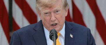 Trump îl învinovățește pe Biden pentru moartea a 13 americani în atentatul de la aeroportul din Kabul din 2021