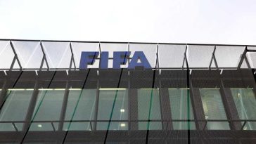 Fotbal :Foști jucători din Argentina și Paraguay și-au exprimat susținerea pentru președintele FIFA