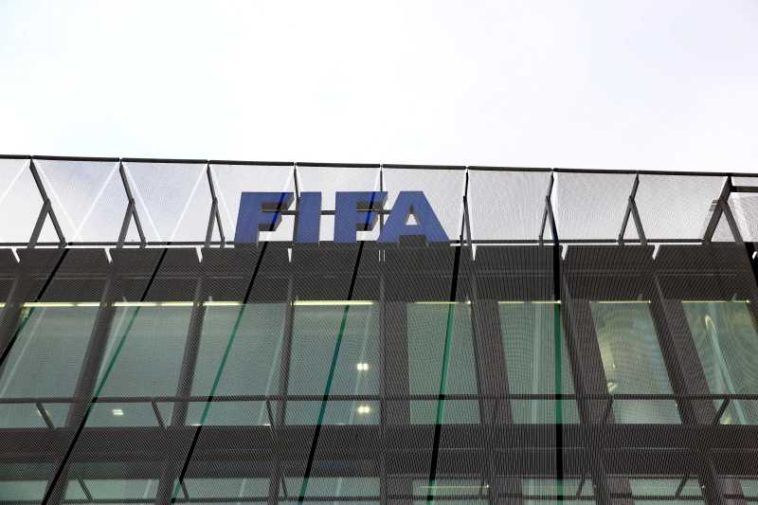 Fotbal :Foști jucători din Argentina și Paraguay și-au exprimat susținerea pentru președintele FIFA