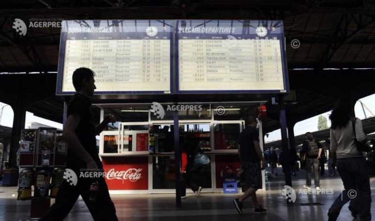 UPDATE Circulația trenurilor, reluată pe relațiile Constanța – București și Fetești – Țăndărei