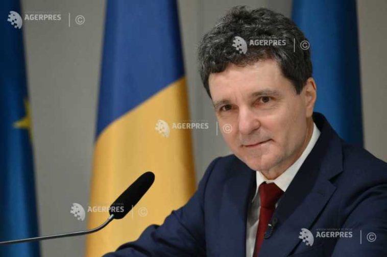 Nicușor Dan, despre nava care a luat foc în Marea Neagră: A fost lovită; o să fie o cercetare