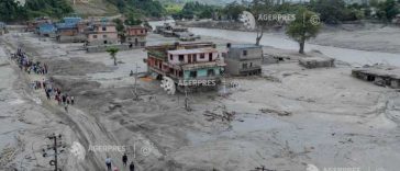 Numeroase victime ale inundațiilor din Nepal se aflau într-un pelerinaj la poalele Muntelui sacru Kailash