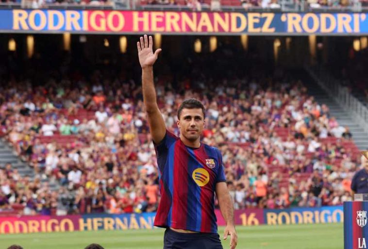 Fotbal: Rodri, aclamat la debutul său pe Spotify Camp Nou
