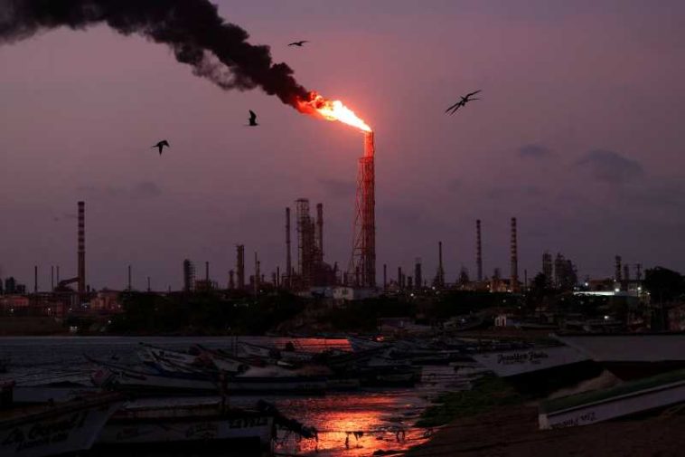 SUA: Președintele Donald Trump anunță un acord important cu Venezuela în sectorul petrolier