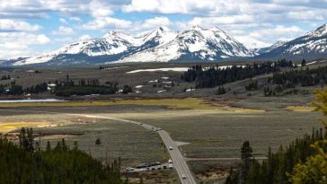 Administrația Trump este pe cale să cedeze o mică parte din parcul Yosemite unui dezvoltator imobiliar