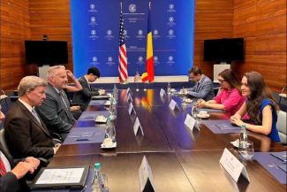 Parteneriatul Strategic cu SUA și întărirea prezenței NATO – discutate de Oana Țoiu cu senatorul american Mike Rogers