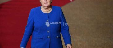 Fostul cancelar Angela Merkel îi îndeamnă pe germani să ”lupte pentru această democrație”