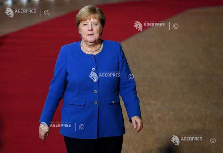 Fostul cancelar Angela Merkel îi îndeamnă pe germani să ”lupte pentru această democrație”