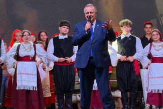 VIDEO ProEtnica/ Zisopol: Am reușit să aducem o parte din Grecia la Sighișoara; seară grecească în Piața Cetății
