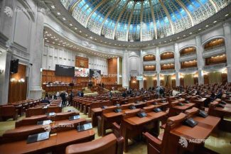 Parlamentul începe marți a doua sesiune ordinară a anului