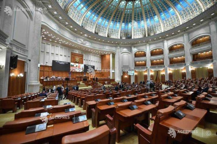 Parlamentul începe marți a doua sesiune ordinară a anului
