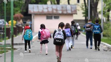 Brașov: Numărul ‘bobocilor’ de școală din municipiul reședință a crescut cu aproape 700 în 16 ani