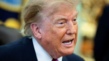 SUA: Trump îi critică pe cei care se opun construcției de centre de date