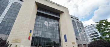 Parchet: Bărbat reținut după ce l-ar fi amenințat pe fostul angajator că îi omoară fiul dacă nu îi dă 600.000 euro