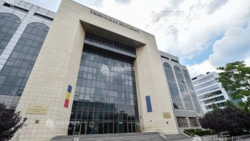 Parchet: Bărbat reținut după ce l-ar fi amenințat pe fostul angajator că îi omoară fiul dacă nu îi dă 600.000 euro