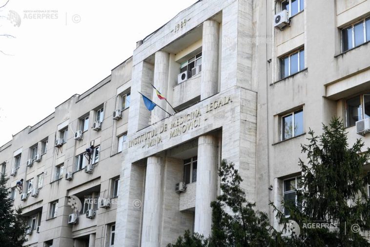 Bărbat găsit mort de polițiști la o adresă din Sectorul 3 al Capitalei