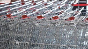 Deși a scăzut semnificativ, inflația din România (8,2%) rămâne cea mai mare din UE