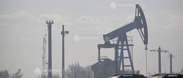 Tensiunile din Strâmtoarea Ormuz mențin prețurile petrolului și riscurile de inflație la un nivel ridicat (analiză)