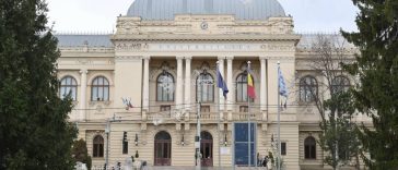 Iași: UAIC a primit o donație de 180 de cărți dedicate Japoniei, prin proiectul READ JAPAN