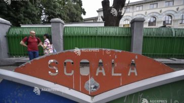 Camera Deputaților/ A fost prorogat termenul pentru desfășurarea admiterii la liceu la finalul clasei a VIII-a